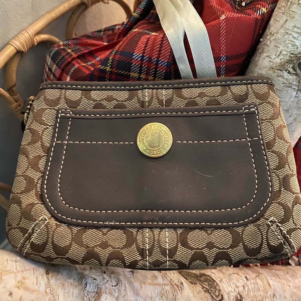 Coach wristlet; very gently used.